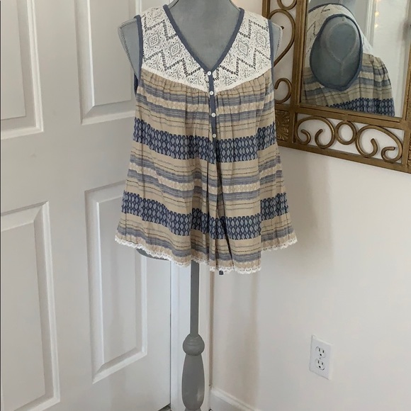 Fun patterned tank! - Picture 2 of 6